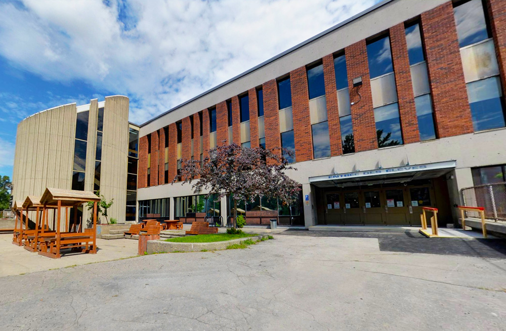 École SaintHenri École secondaire à Montréal CSSDM École SaintHenri École secondaire à Montréal CSSDM